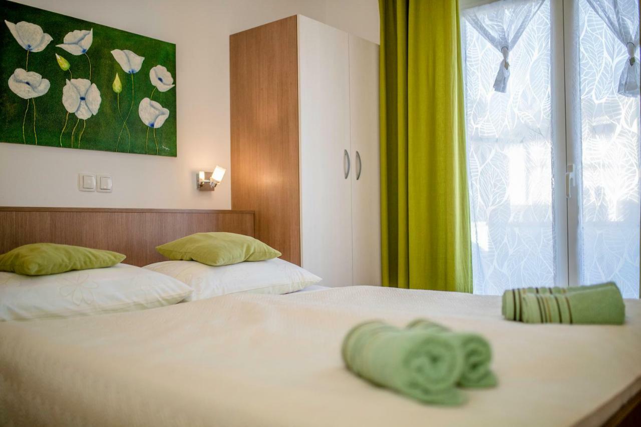 Ferienwohnung Lili Rab Rab Town Exterior foto